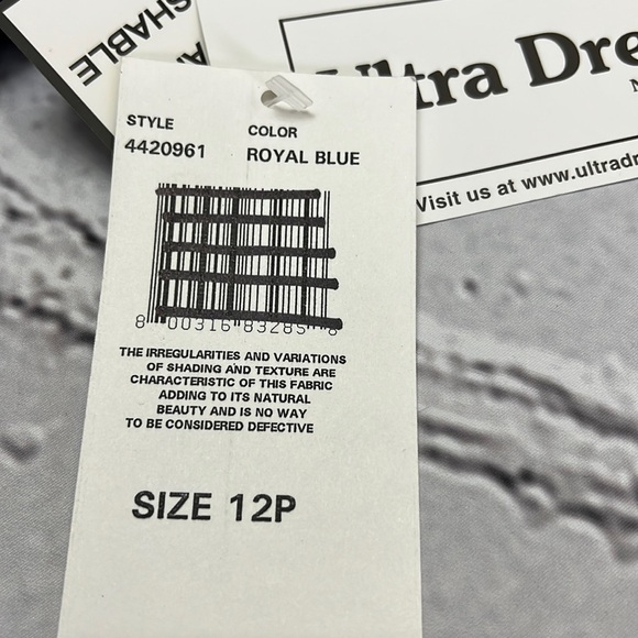 Ultra dress blouse. - Picture 4 of 6